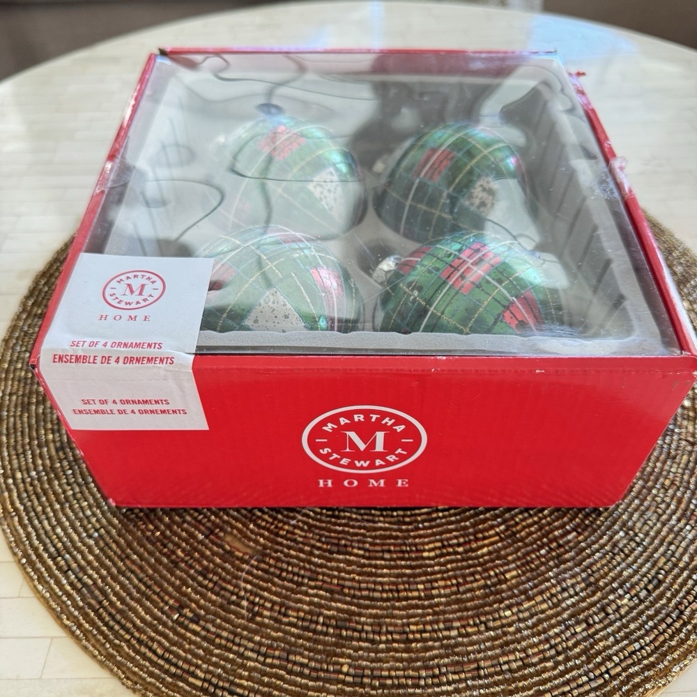 New Martha Stewart Home PLAID Glass‎ Christmas Ornament Balls Set Of 4 Green - Picture 7 of 8